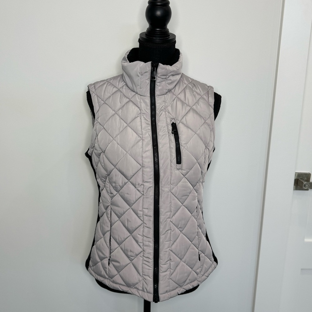 Andrew Marc Gray Zip Up Sleeveless Quilted Vest Women’s Vest